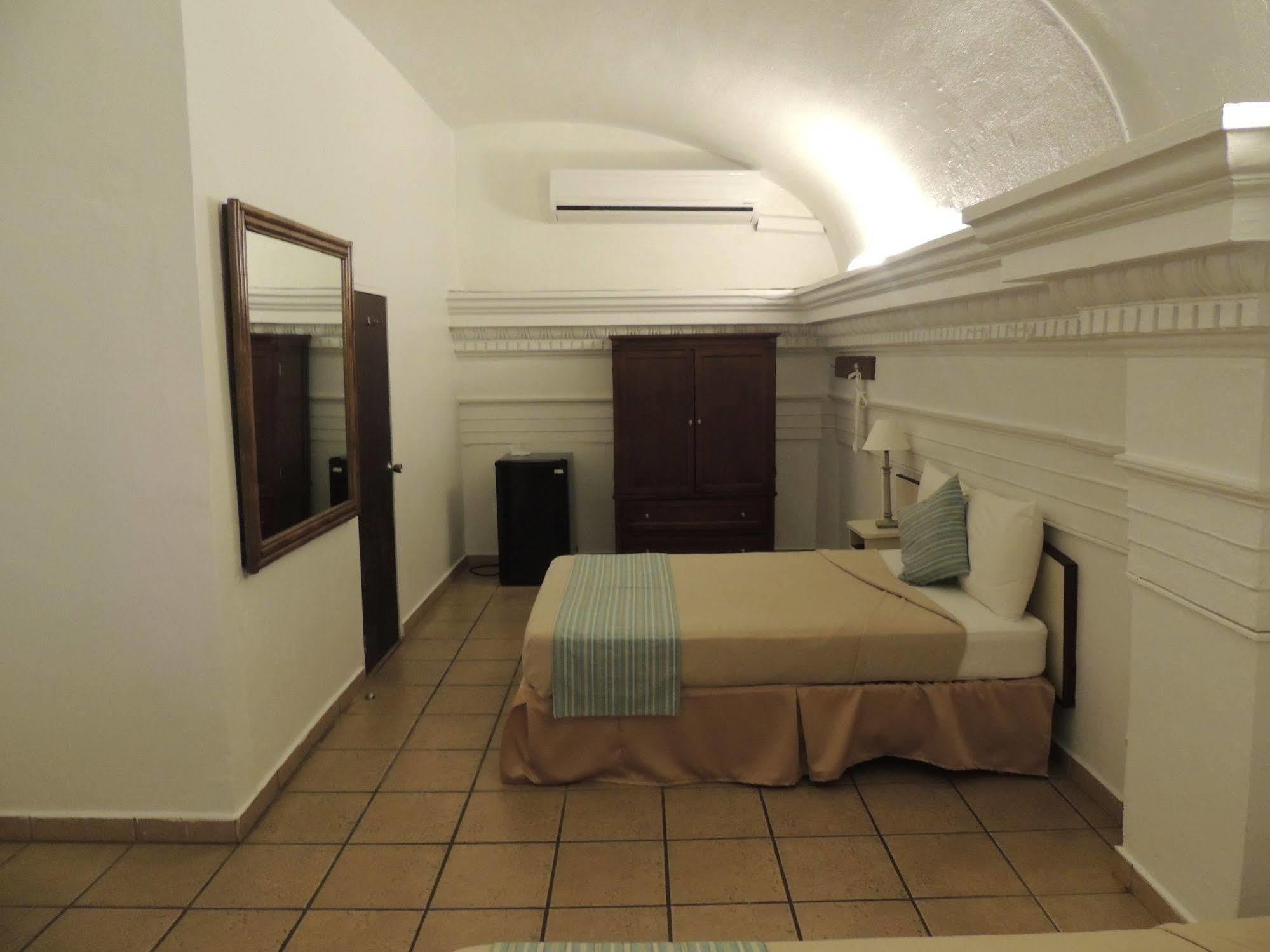 Hotel Colonial Mayaguez Extérieur photo